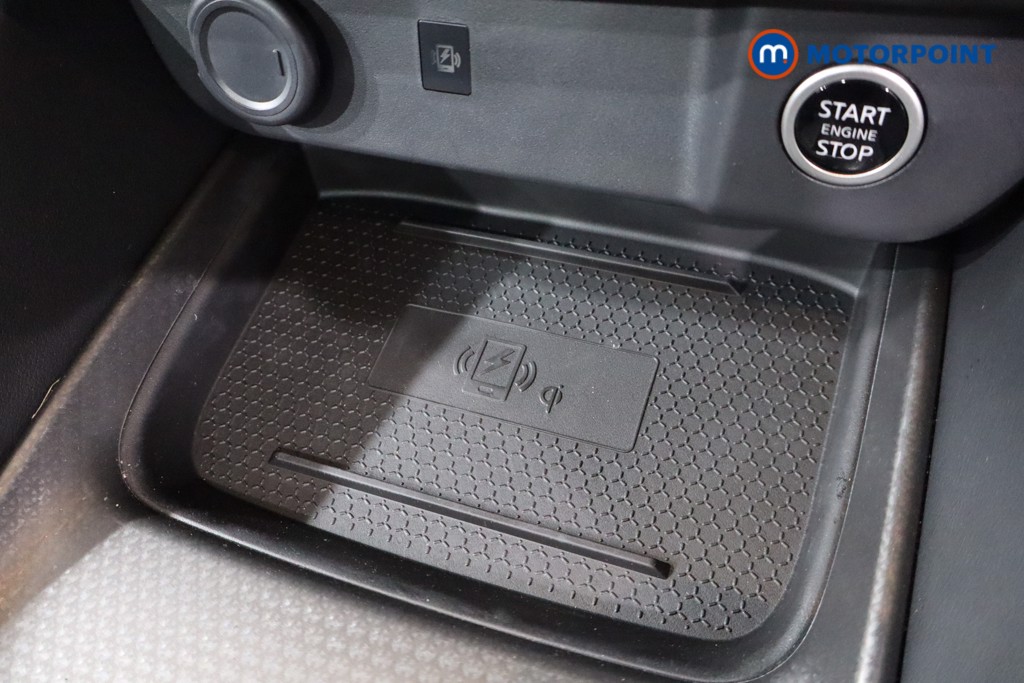Nissan Qashqai N-Connecta Automatic Petrol SUV - Stock Number (1569613) - 17th supplementary image