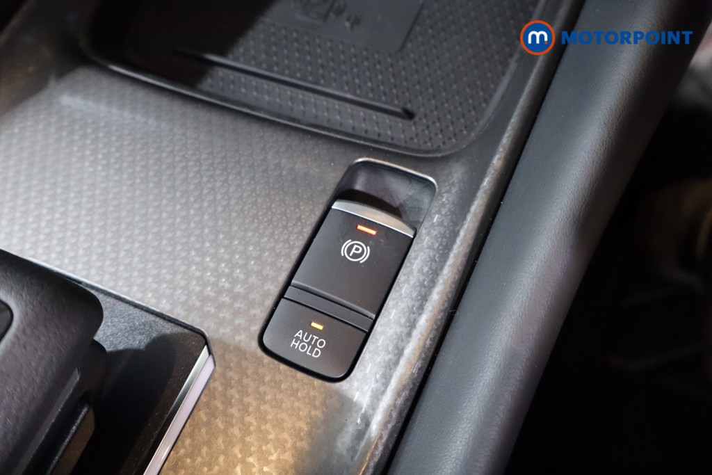 Nissan Qashqai N-Connecta Automatic Petrol SUV - Stock Number (1569613) - 18th supplementary image