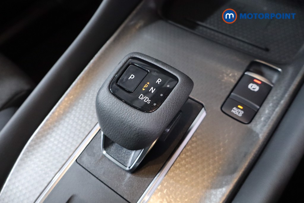 Nissan Qashqai N-Connecta Automatic Petrol SUV - Stock Number (1569613) - 19th supplementary image