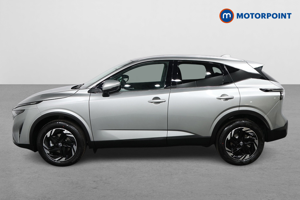 Nissan Qashqai N-Connecta Automatic Petrol SUV - Stock Number (1569613) - Passenger side