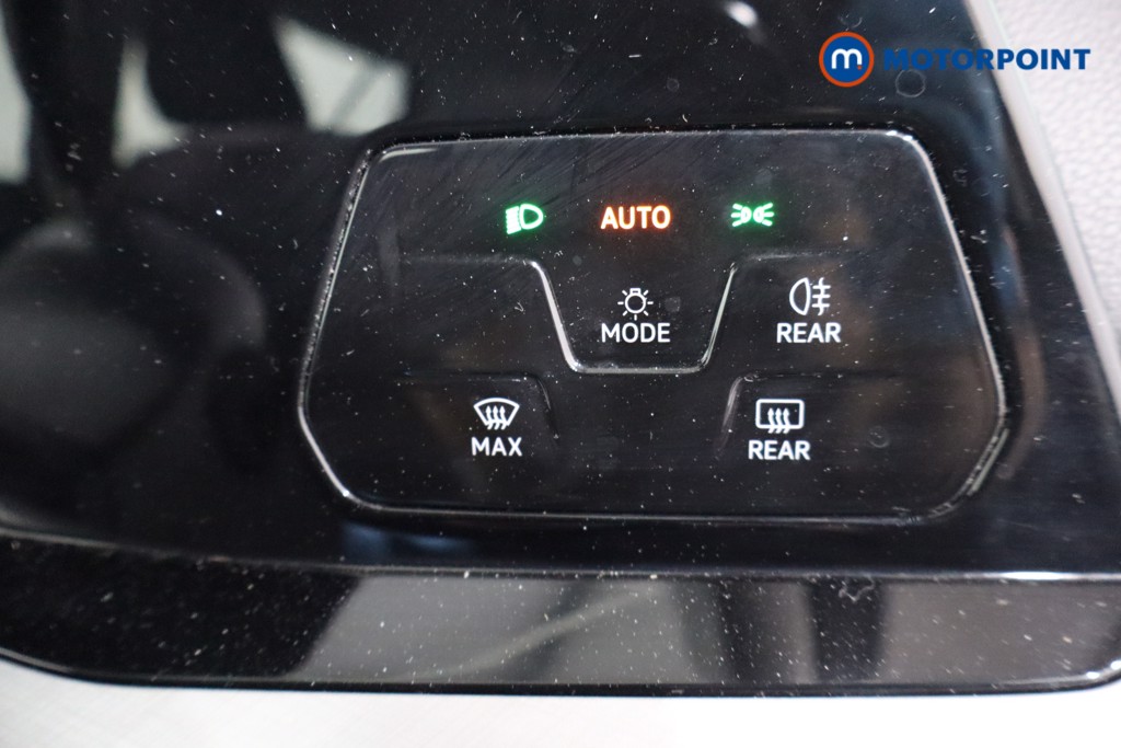 Volkswagen Golf Life Automatic Diesel Hatchback - Stock Number (1536387) - 18th supplementary image