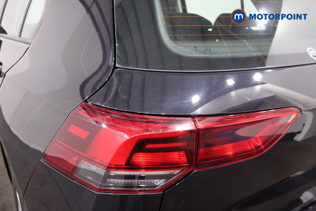 Volkswagen Golf Life Automatic Diesel Hatchback - Stock Number (1536387) - 32nd supplementary image