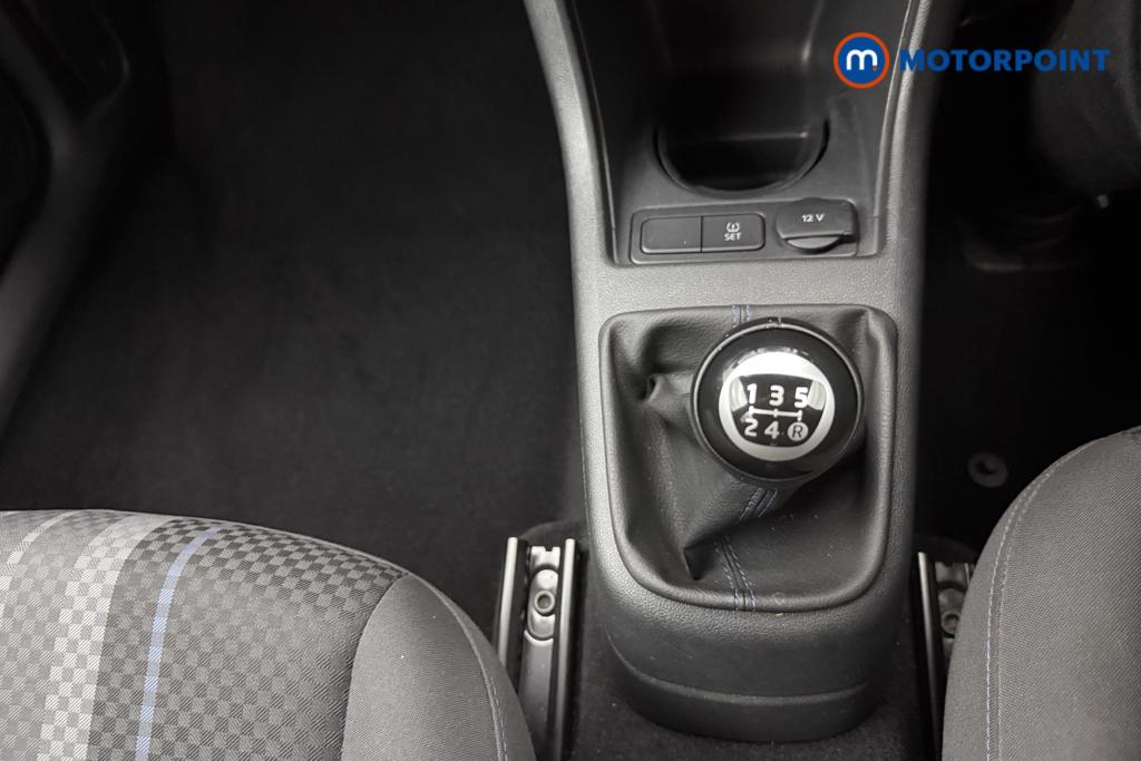 Volkswagen UP Club Up Manual Petrol Hatchback - Stock Number (1555489) - 4th supplementary image