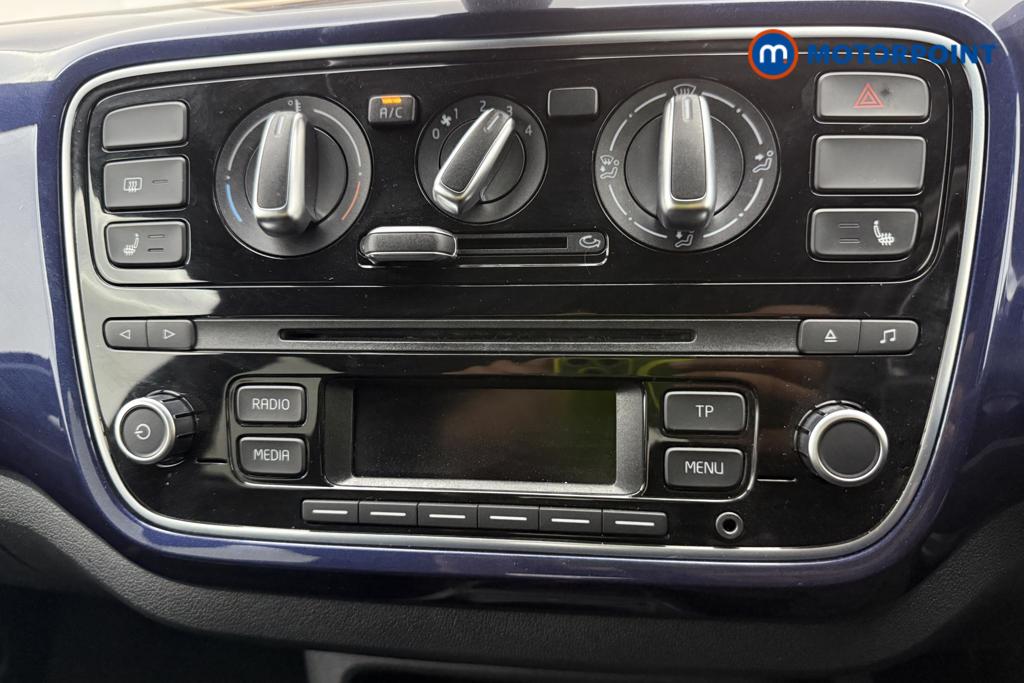 Volkswagen UP Club Up Manual Petrol Hatchback - Stock Number (1555489) - 5th supplementary image
