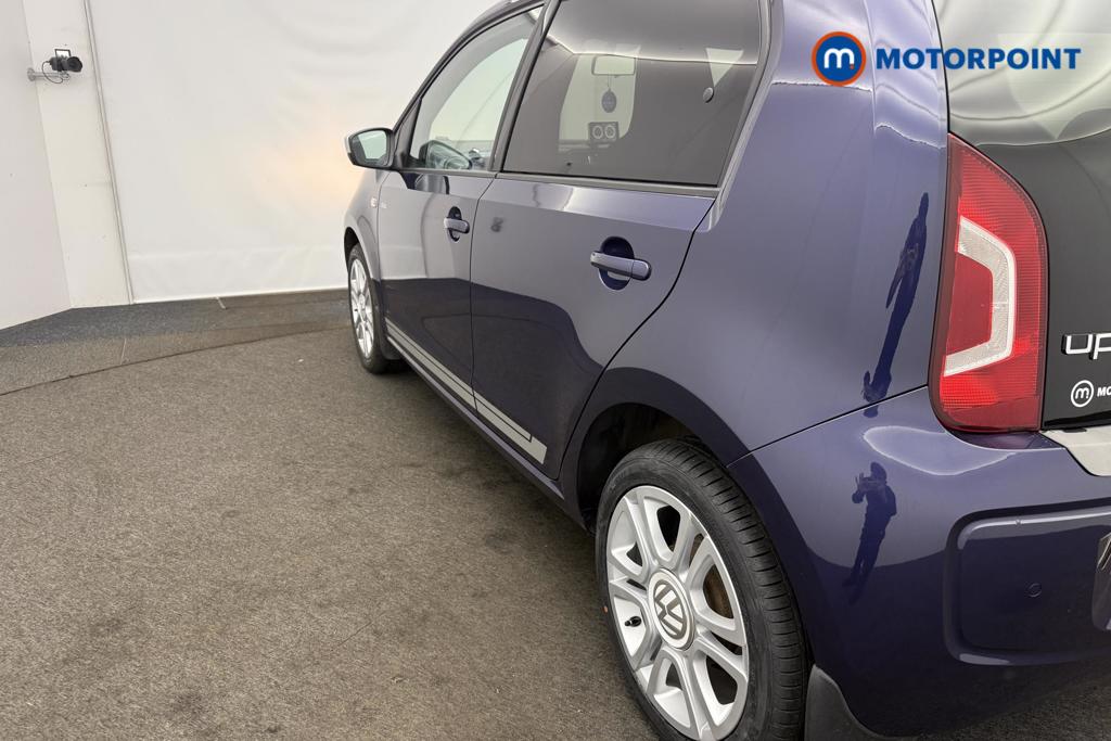 Volkswagen UP Club Up Manual Petrol Hatchback - Stock Number (1555489) - 11th supplementary image
