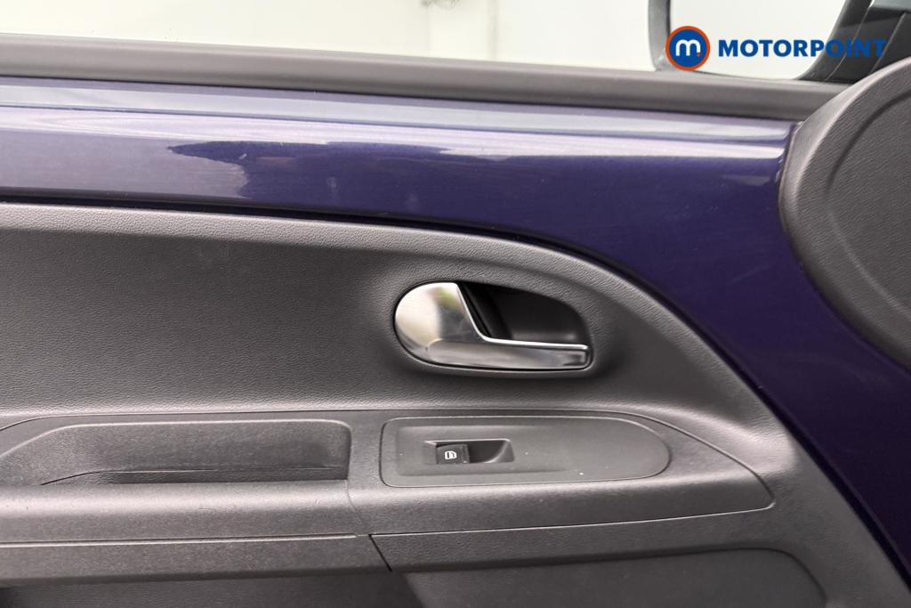 Volkswagen UP Club Up Manual Petrol Hatchback - Stock Number (1555489) - 12th supplementary image
