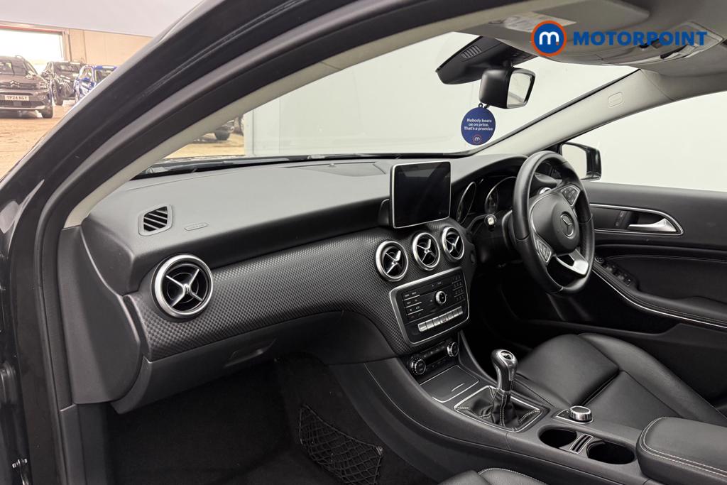 Mercedes-Benz A Class Sport Manual Diesel Hatchback - Stock Number (1558645) - 1st supplementary image