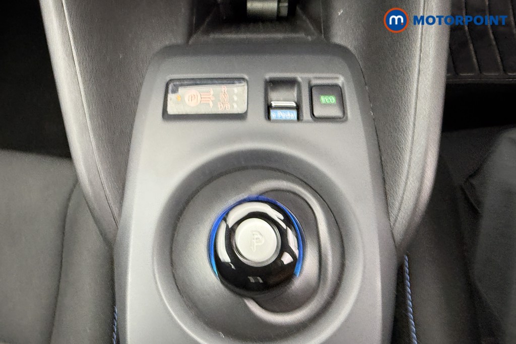 Nissan Leaf Acenta Automatic Electric Hatchback - Stock Number (1559296) - 7th supplementary image