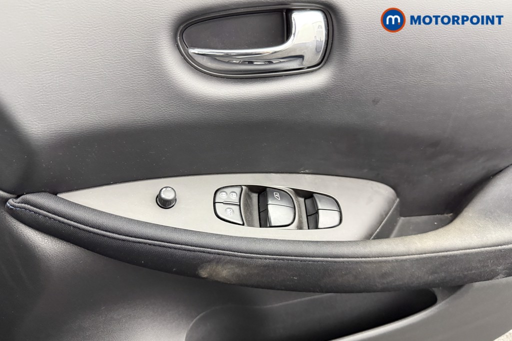 Nissan Leaf Acenta Automatic Electric Hatchback - Stock Number (1559296) - 11th supplementary image