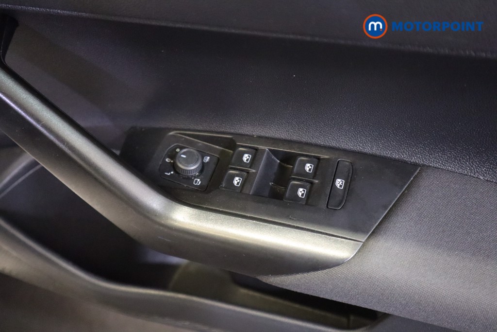 Volkswagen Polo Life Manual Petrol Hatchback - Stock Number (1561266) - 9th supplementary image