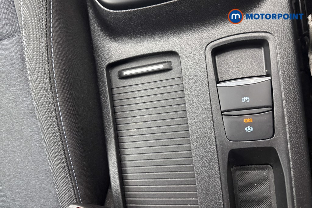 Ford Focus Active Manual Petrol Hatchback - Stock Number (1561683) - 12th supplementary image