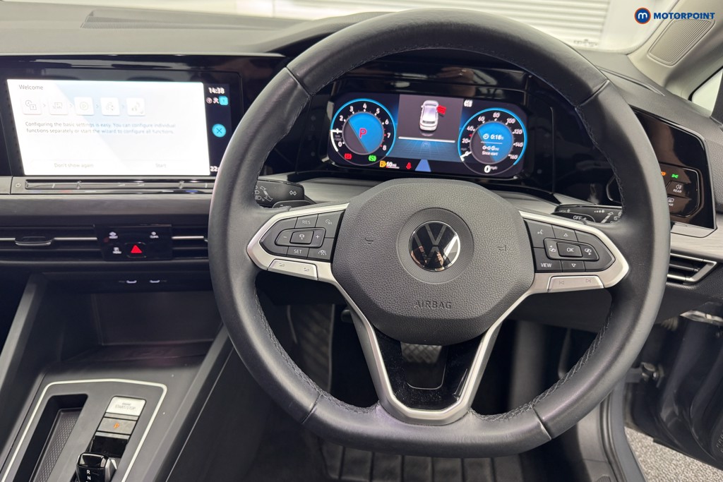 Volkswagen Golf Style Automatic Petrol Hatchback - Stock Number (1561731) - 1st supplementary image
