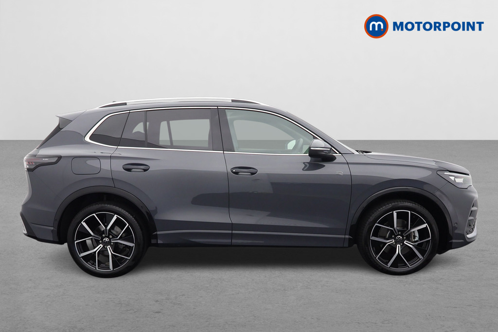 Volkswagen Tiguan R-Line Automatic Diesel SUV - Stock Number (1561929) - Drivers side