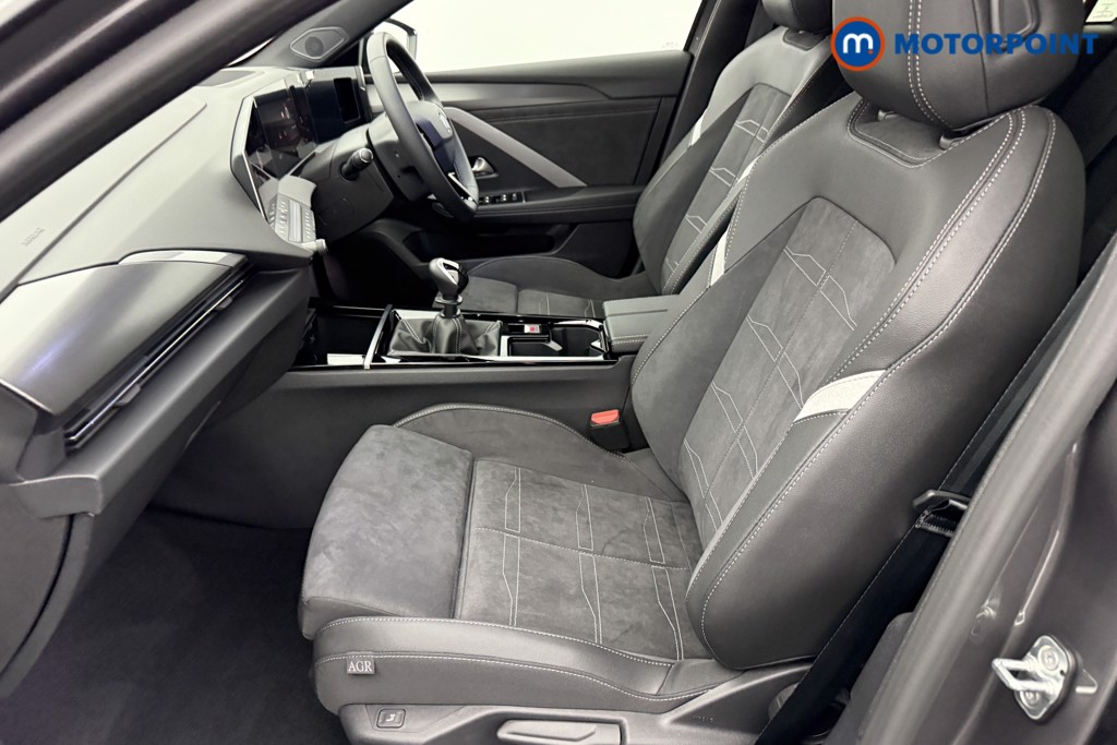 Vauxhall Astra Ultimate Manual Petrol Hatchback - Stock Number (1563025) - 21st supplementary image