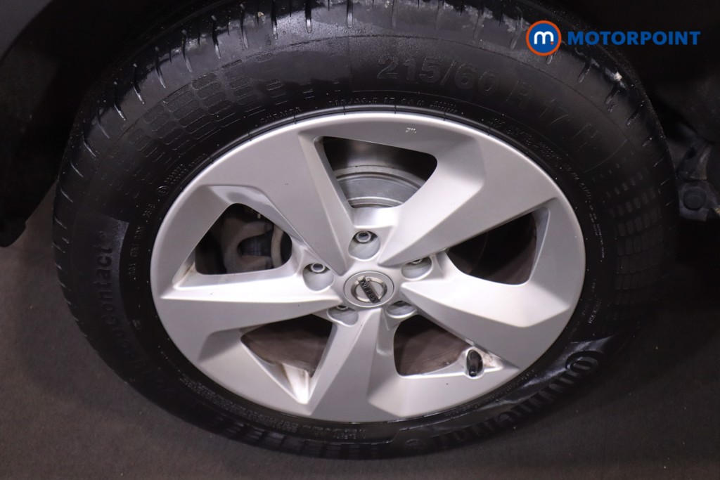 Nissan Qashqai Acenta Premium Manual Petrol SUV - Stock Number (1563355) - 16th supplementary image