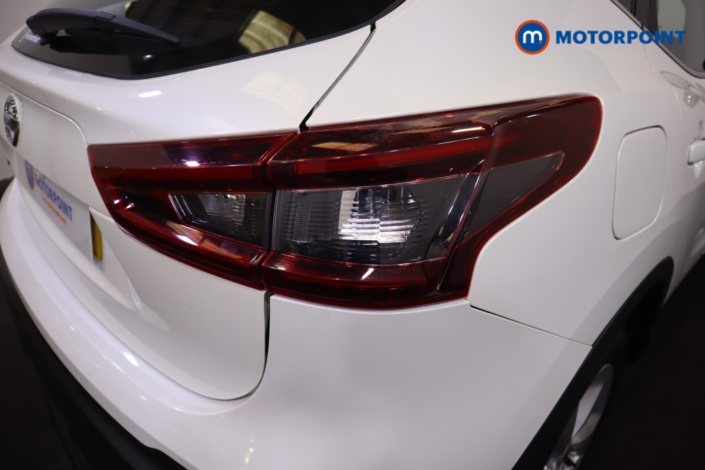 Nissan Qashqai Acenta Premium Manual Petrol SUV - Stock Number (1563355) - 22nd supplementary image