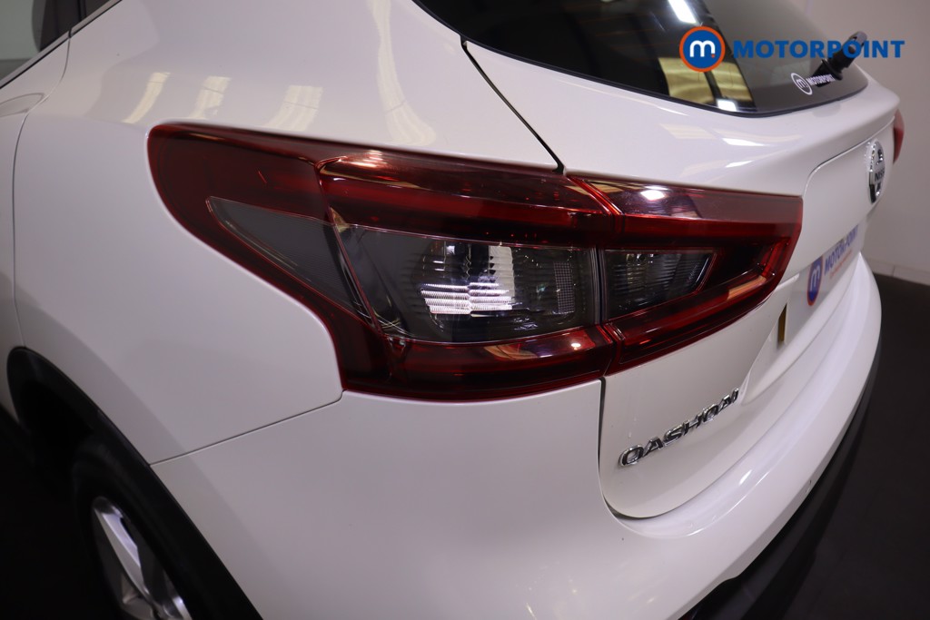 Nissan Qashqai Acenta Premium Manual Petrol SUV - Stock Number (1563355) - 23rd supplementary image