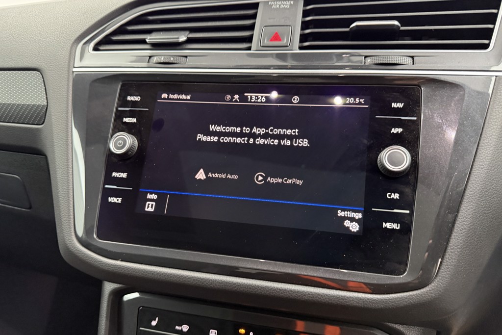 Volkswagen Tiguan Black Edition Automatic Petrol SUV - Stock Number (1563394) - 12th supplementary image