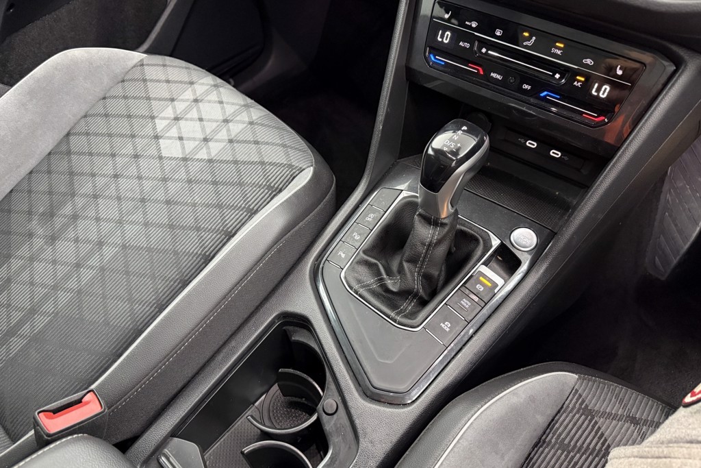 Volkswagen Tiguan Black Edition Automatic Petrol SUV - Stock Number (1563394) - 14th supplementary image
