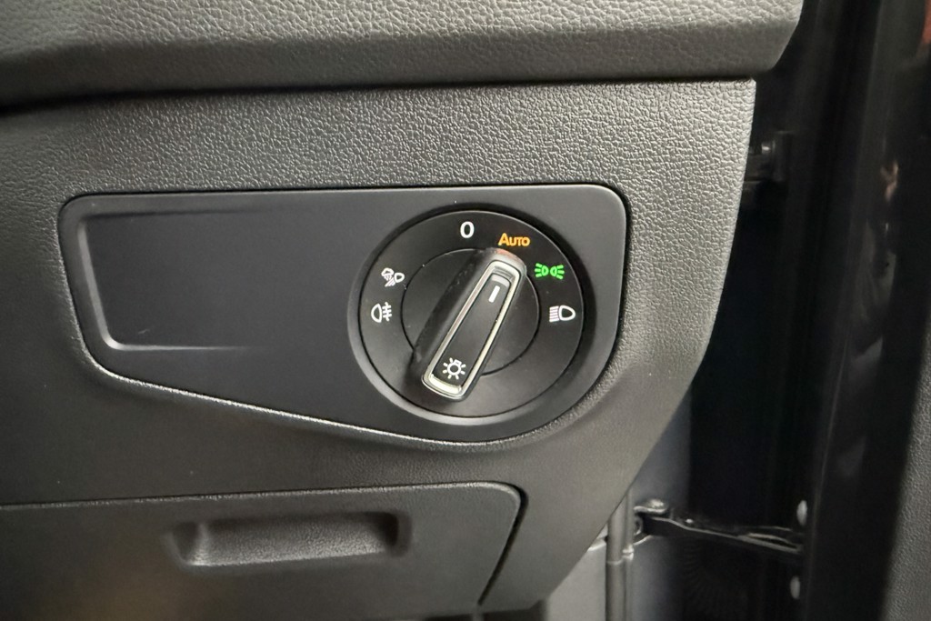 Volkswagen Tiguan Black Edition Automatic Petrol SUV - Stock Number (1563394) - 16th supplementary image