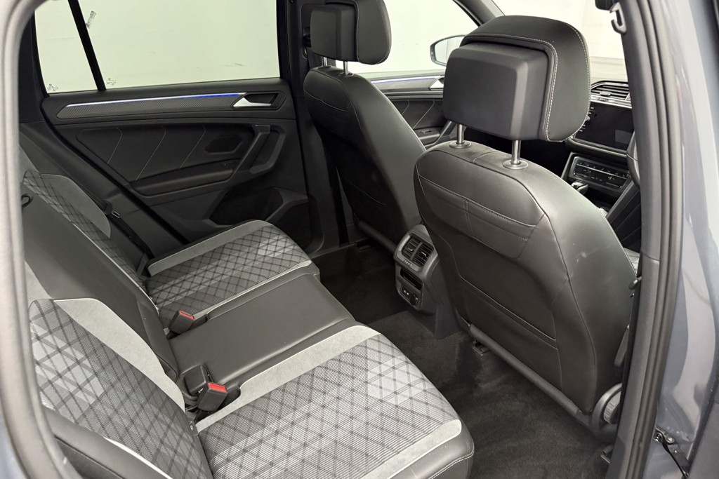 Volkswagen Tiguan Black Edition Automatic Petrol SUV - Stock Number (1563394) - 20th supplementary image