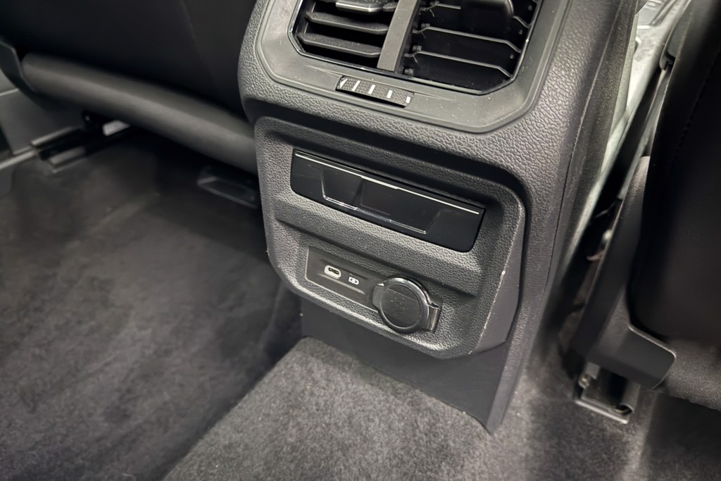 Volkswagen Tiguan Black Edition Automatic Petrol SUV - Stock Number (1563394) - 21st supplementary image
