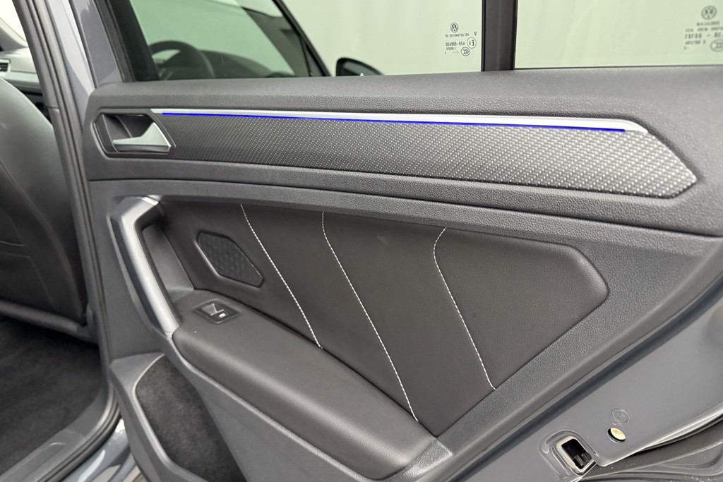 Volkswagen Tiguan Black Edition Automatic Petrol SUV - Stock Number (1563394) - 26th supplementary image