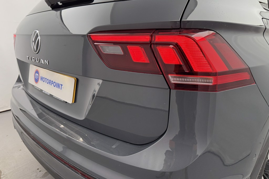 Volkswagen Tiguan Black Edition Automatic Petrol SUV - Stock Number (1563394) - 27th supplementary image