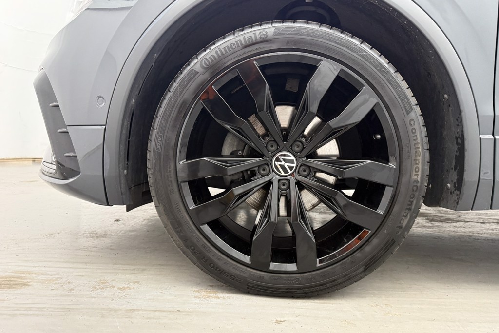 Volkswagen Tiguan Black Edition Automatic Petrol SUV - Stock Number (1563394) - 32nd supplementary image