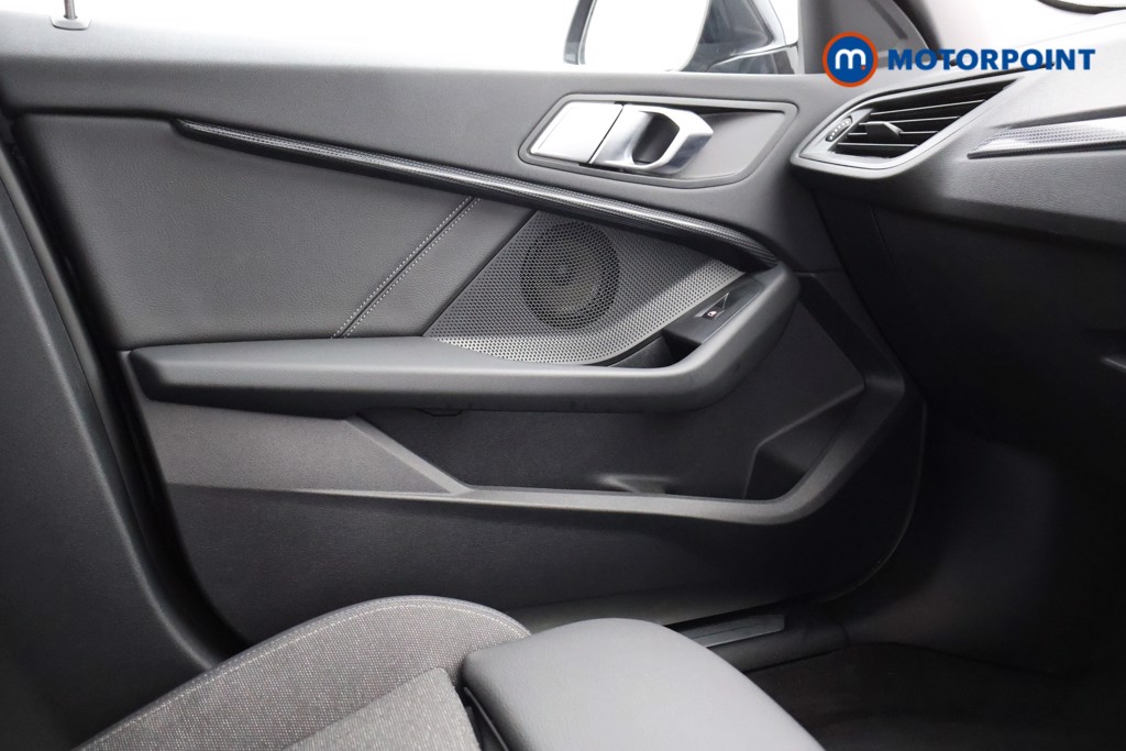BMW 1 Series Sport Manual Petrol Hatchback - Stock Number (1563395) - 7th supplementary image