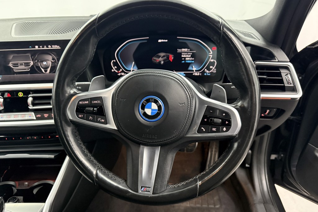BMW 3 Series M Sport Automatic Petrol Plug-In Hybrid Saloon - Stock Number (1563561) - 2nd supplementary image