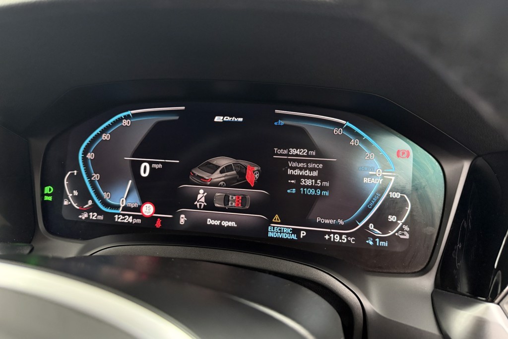 BMW 3 Series M Sport Automatic Petrol Plug-In Hybrid Saloon - Stock Number (1563561) - 5th supplementary image