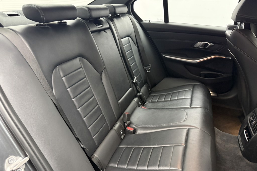 BMW 3 Series M Sport Automatic Petrol Plug-In Hybrid Saloon - Stock Number (1563561) - 28th supplementary image