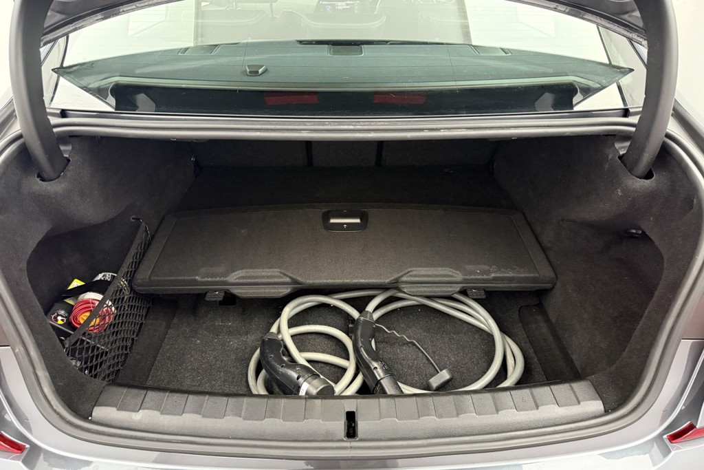 BMW 3 Series M Sport Automatic Petrol Plug-In Hybrid Saloon - Stock Number (1563561) - 33rd supplementary image