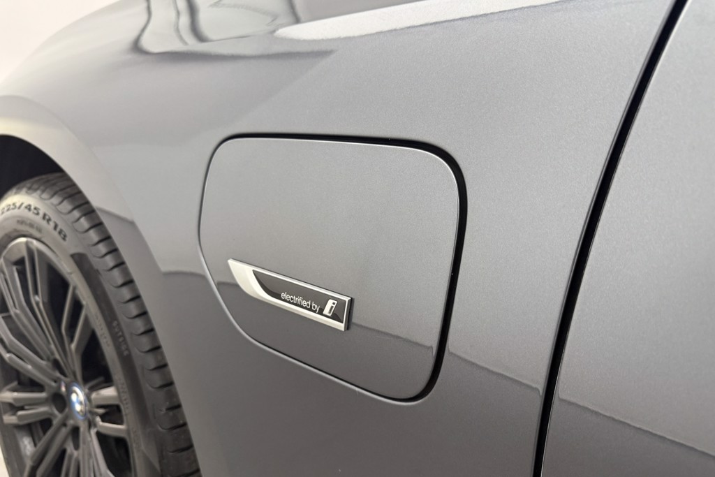 BMW 3 Series M Sport Automatic Petrol Plug-In Hybrid Saloon - Stock Number (1563561) - 35th supplementary image