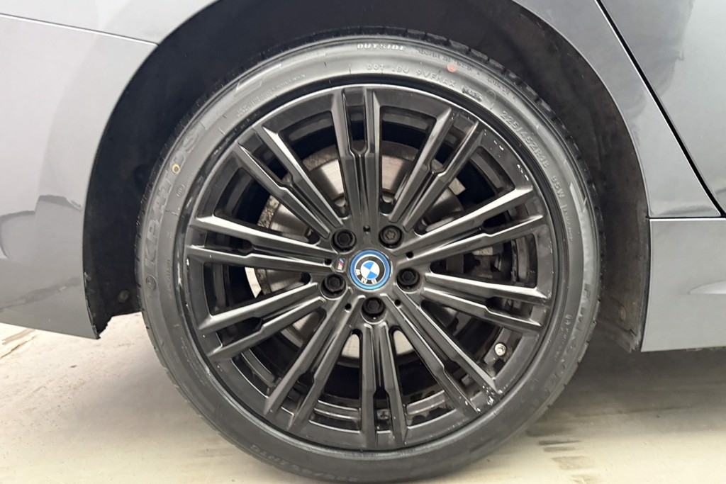 BMW 3 Series M Sport Automatic Petrol Plug-In Hybrid Saloon - Stock Number (1563561) - 39th supplementary image