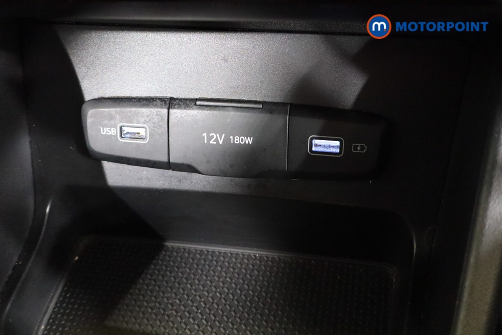 Hyundai Tucson Se Connect Manual Petrol SUV - Stock Number (1563668) - 12th supplementary image
