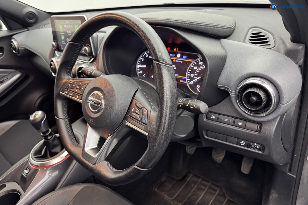 Nissan Juke Tekna Manual Petrol SUV - Stock Number (1563781) - 7th supplementary image