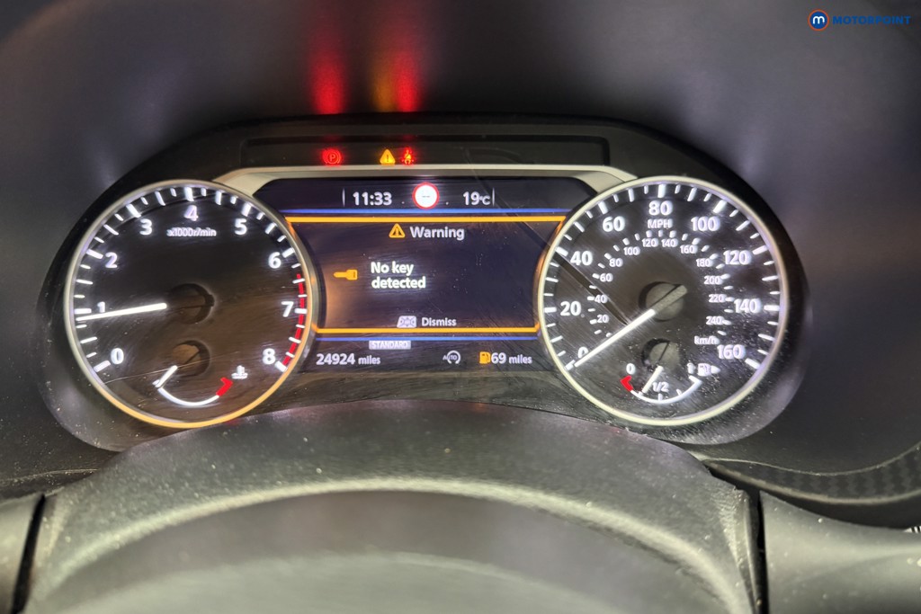 Nissan Juke Tekna Manual Petrol SUV - Stock Number (1563781) - 9th supplementary image