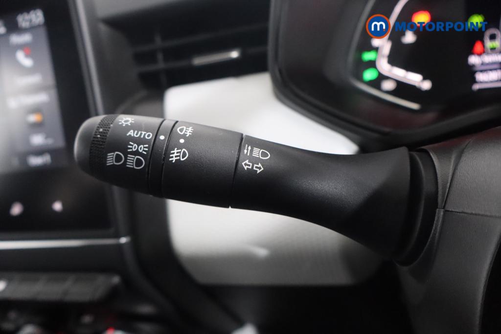 Renault Clio Techno Manual Petrol Hatchback - Stock Number (1563827) - 9th supplementary image