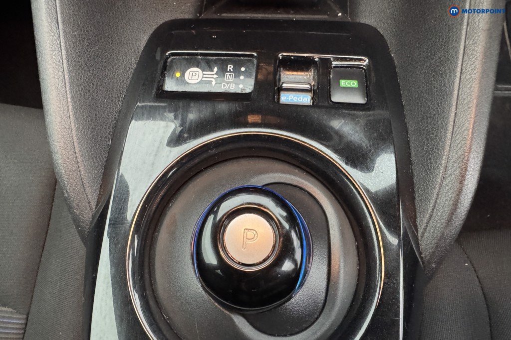 Nissan Leaf N-Connecta Automatic Electric Hatchback - Stock Number (1563953) - 12th supplementary image