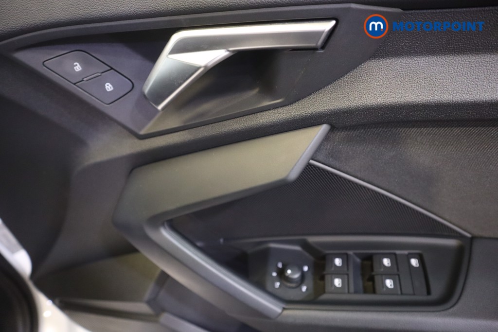 Audi A3 Technik Manual Petrol Hatchback - Stock Number (1564569) - 8th supplementary image
