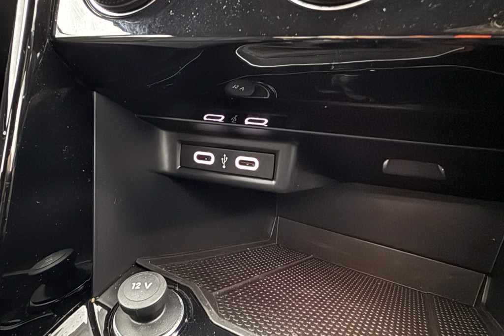 Volkswagen T-Roc Black Edition Manual Petrol SUV - Stock Number (1564659) - 13th supplementary image