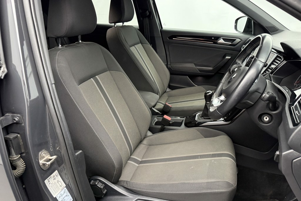 Volkswagen T-Roc Black Edition Manual Petrol SUV - Stock Number (1564659) - 18th supplementary image