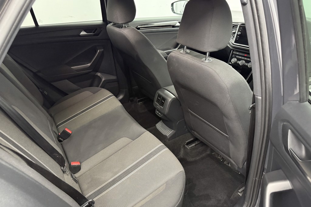 Volkswagen T-Roc Black Edition Manual Petrol SUV - Stock Number (1564659) - 20th supplementary image