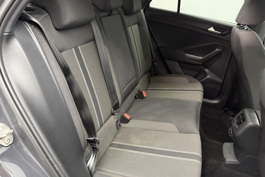 Volkswagen T-Roc Black Edition Manual Petrol SUV - Stock Number (1564659) - 22nd supplementary image