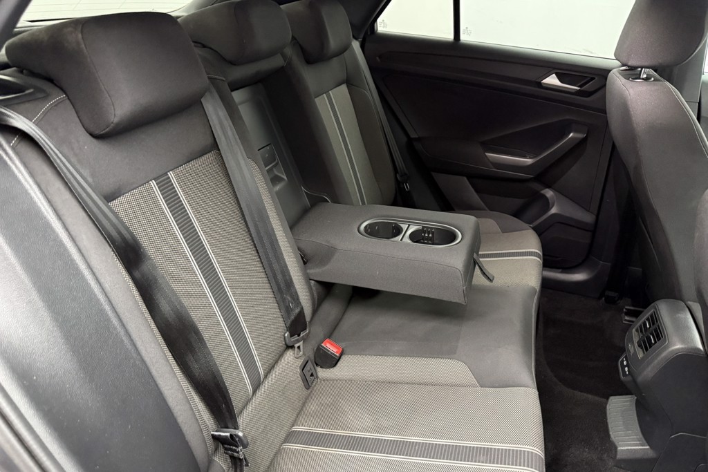Volkswagen T-Roc Black Edition Manual Petrol SUV - Stock Number (1564659) - 23rd supplementary image