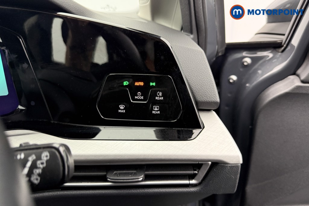 Volkswagen Golf Life Automatic Petrol Hatchback - Stock Number (1564749) - 16th supplementary image