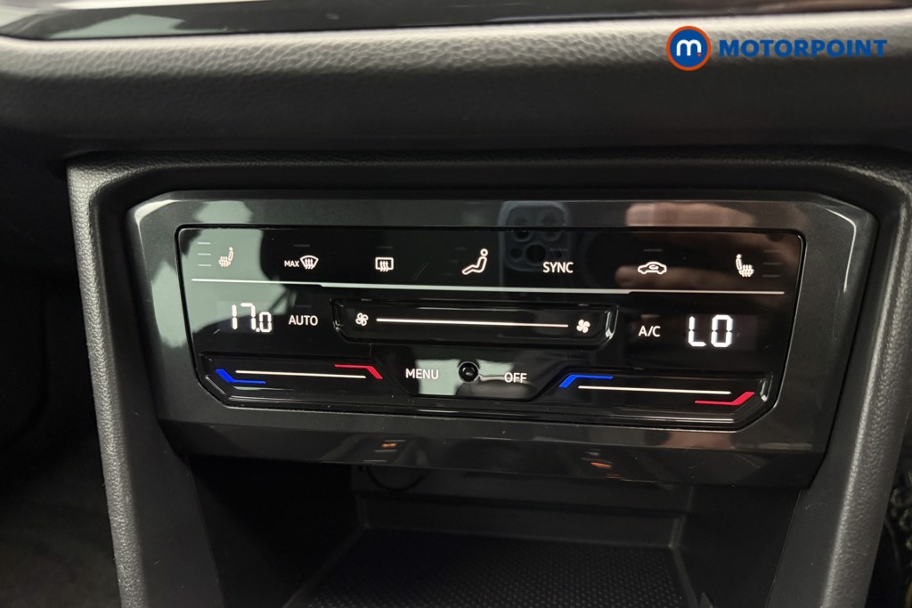 Volkswagen Tiguan Active Manual Petrol SUV - Stock Number (1564936) - 9th supplementary image
