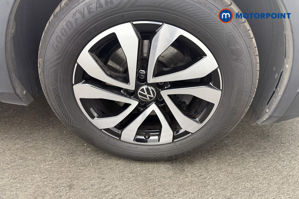 Volkswagen Tiguan Active Manual Petrol SUV - Stock Number (1564936) - 16th supplementary image